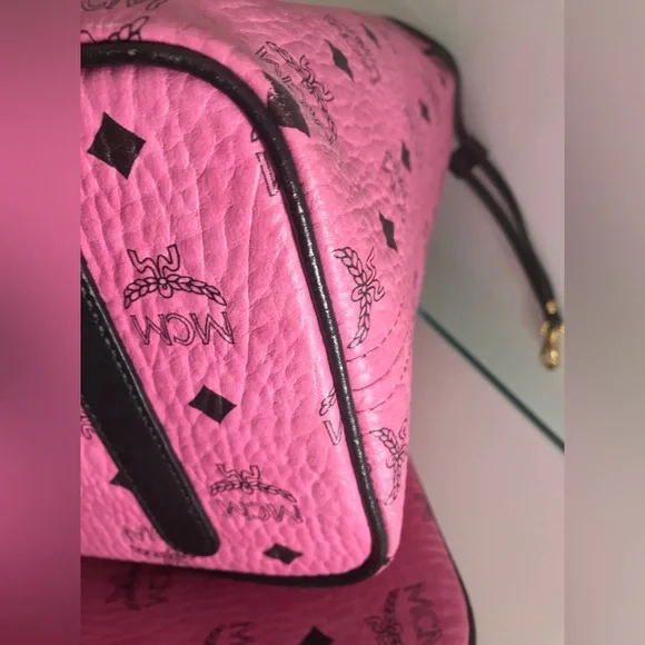 RARE COLOR! MCM Pink Visetos Reversible Tote w/ Pouch - Picture 13 of 13